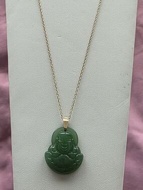 NWOT- 10K 18" YG. Green Jade Buddha Pendant Necklace
